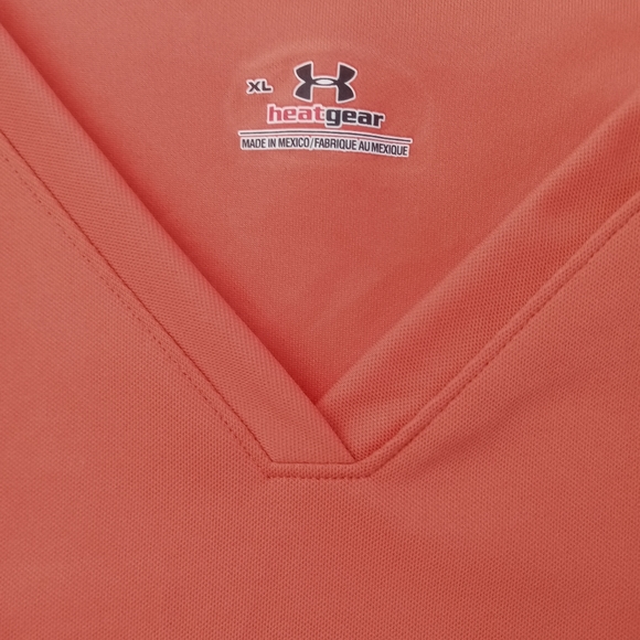 Under Armour Tops - Under Armour Sleevless Shirt